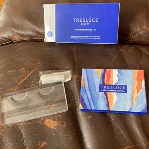 Tresluce I Am Siempre Divina Set